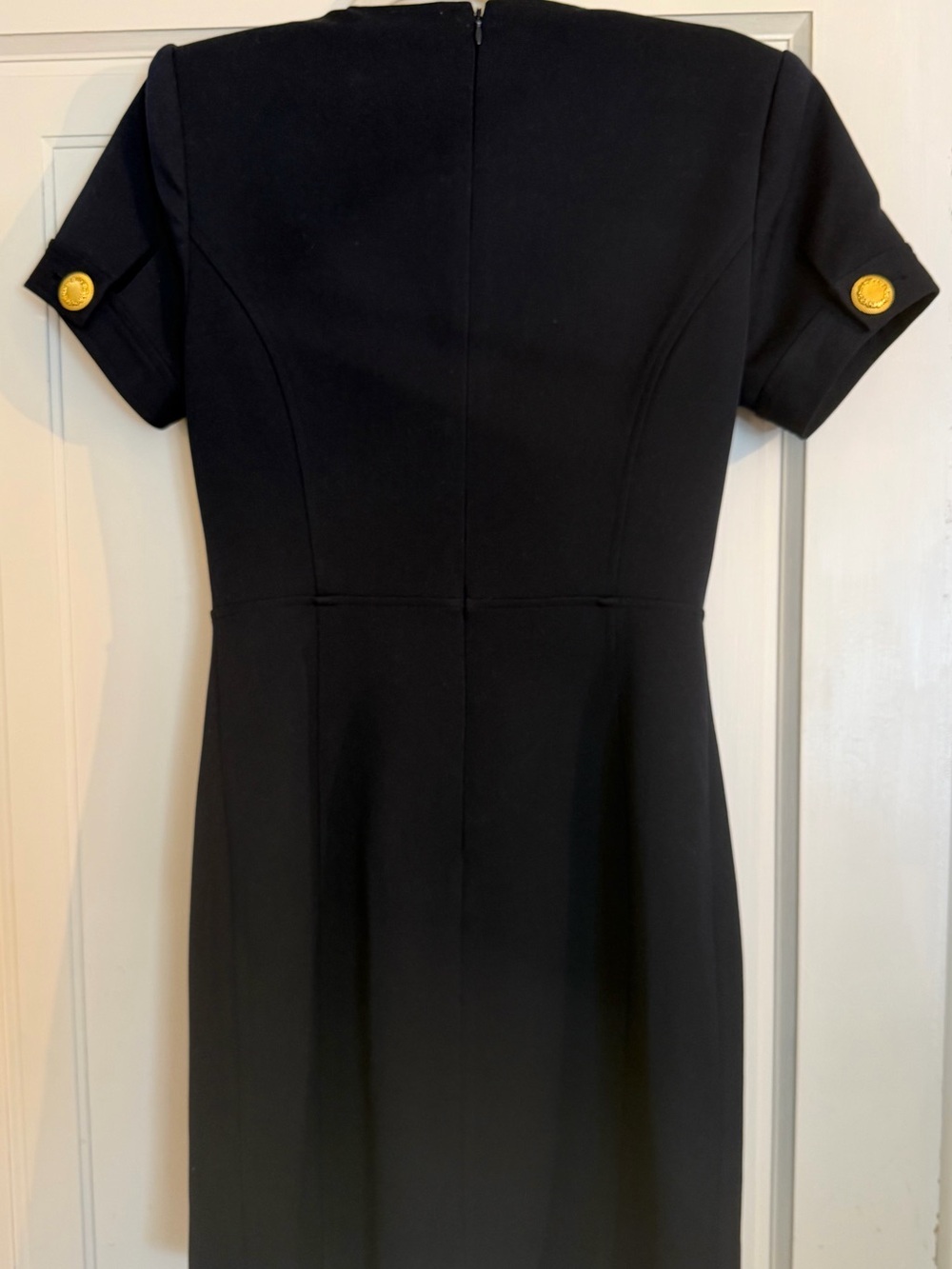 NEVER WORN L'AGENCE Navy Short-Sleeve Sheath Dress with Gold Buttons. Size 4. - Picture 4 of 5